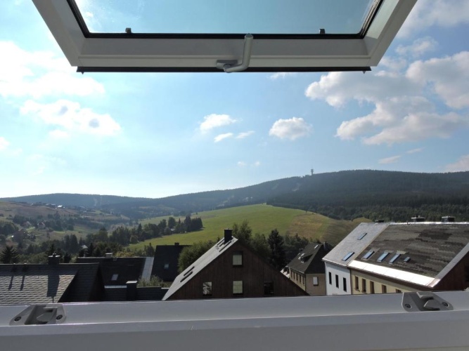Apartment with mountain view