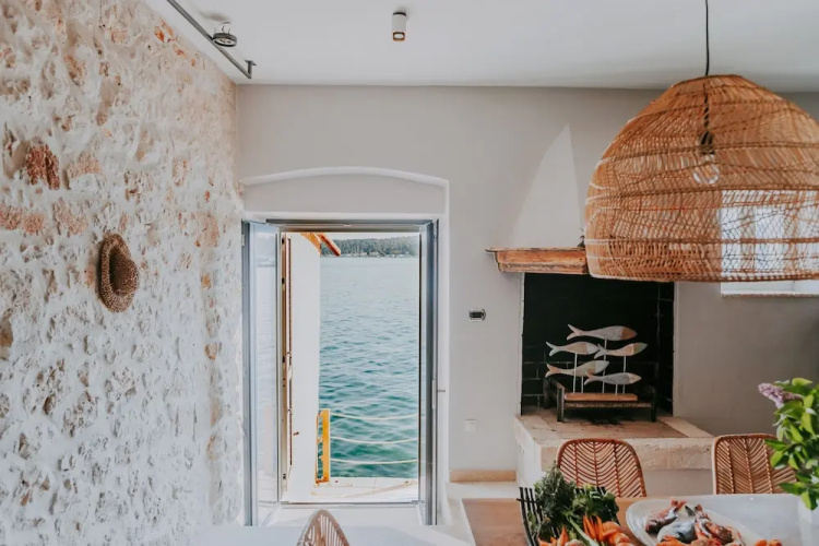 Seafront Palazzo Rovinj With Private sea Access