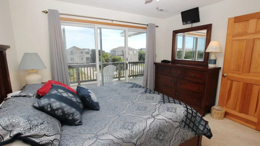 VA Whalehead 1040 - 4 Br Home