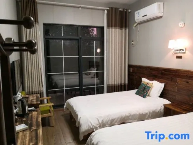 Standard Twin Family room