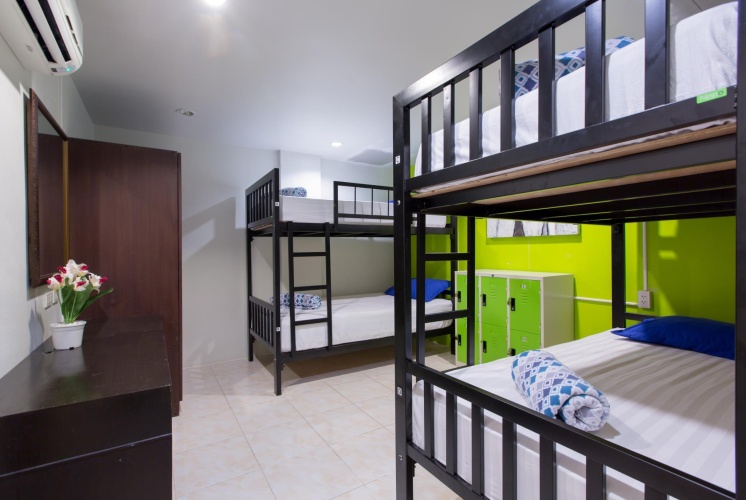 Economy Quadruple room