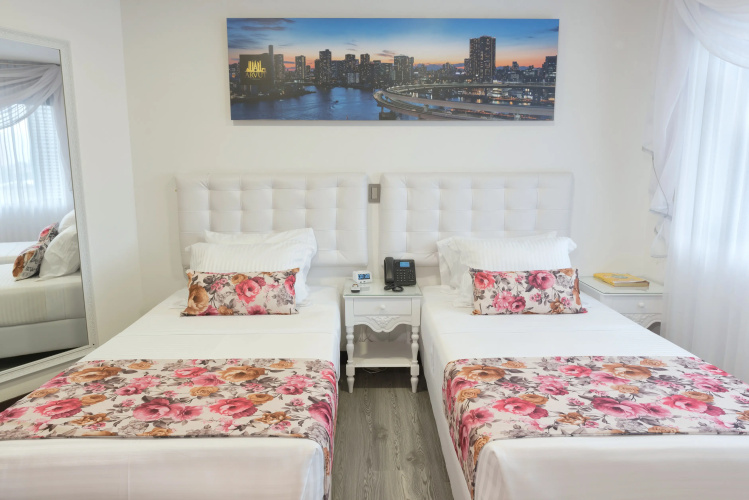 Hotel Arvut Collection