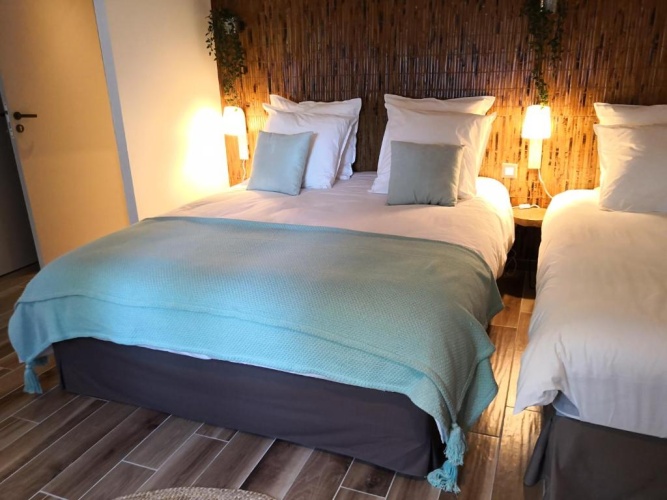 Standard Triple room
