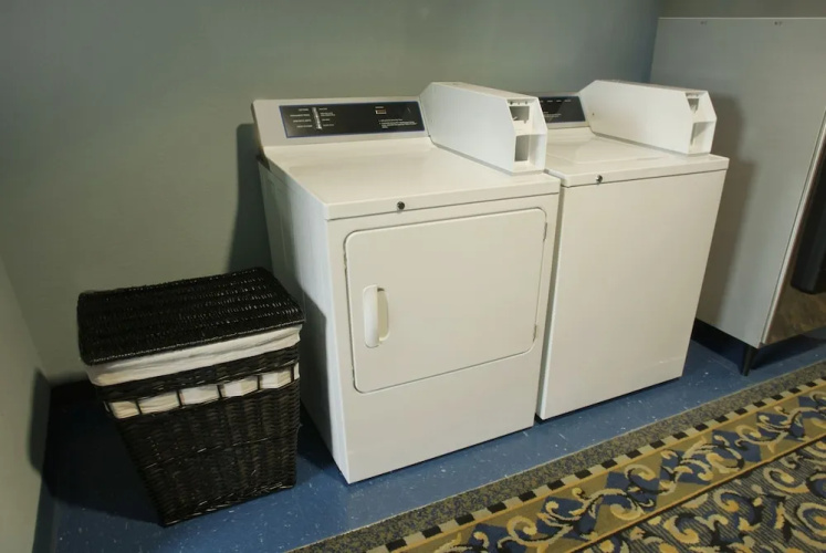 Microtel Inn & Suites Eagles Landing