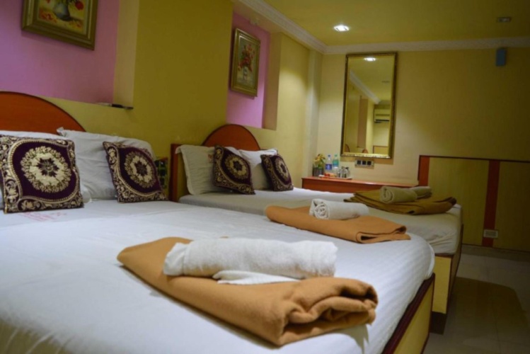Twin Family Suite