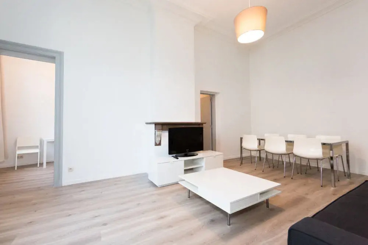 Louise Apartments Chatelain