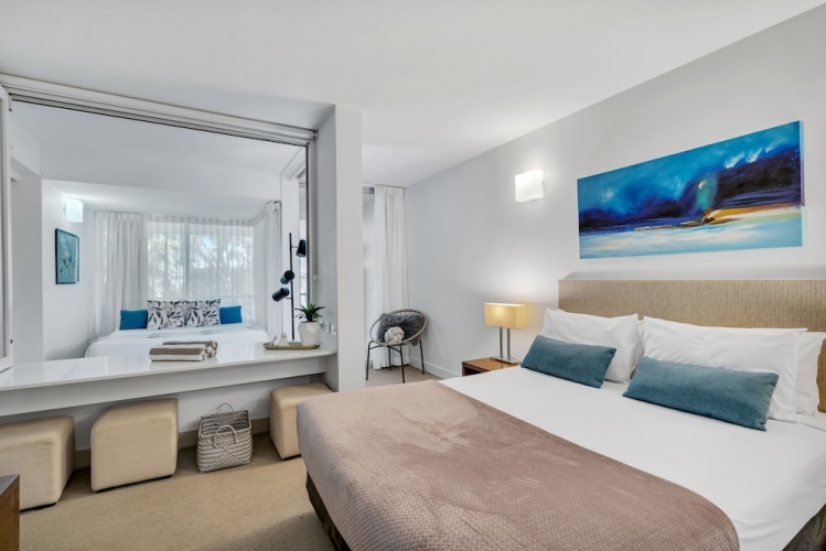 Quadruple Family Apartment with balcony
