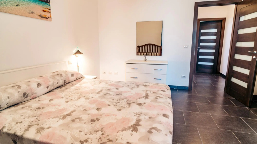 Welcomely - Senyera Apartment