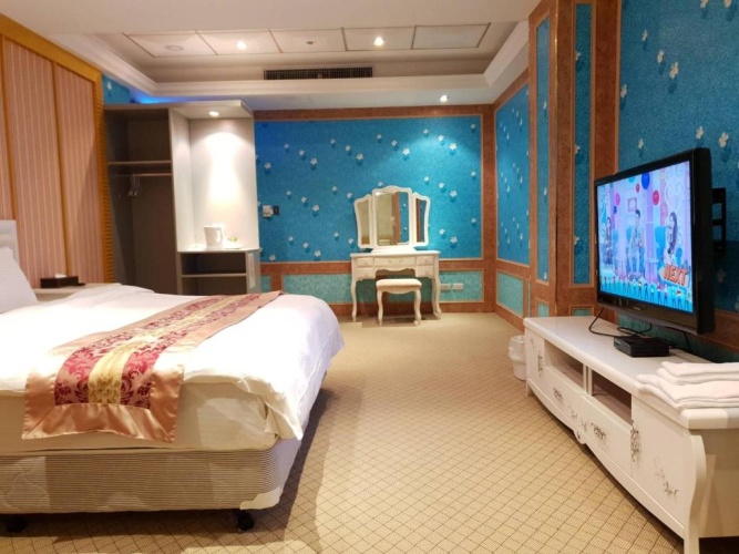 Standard Double Basement room