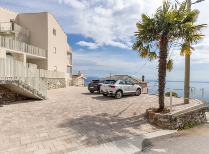 3 Bedrooms Apartment with balcony