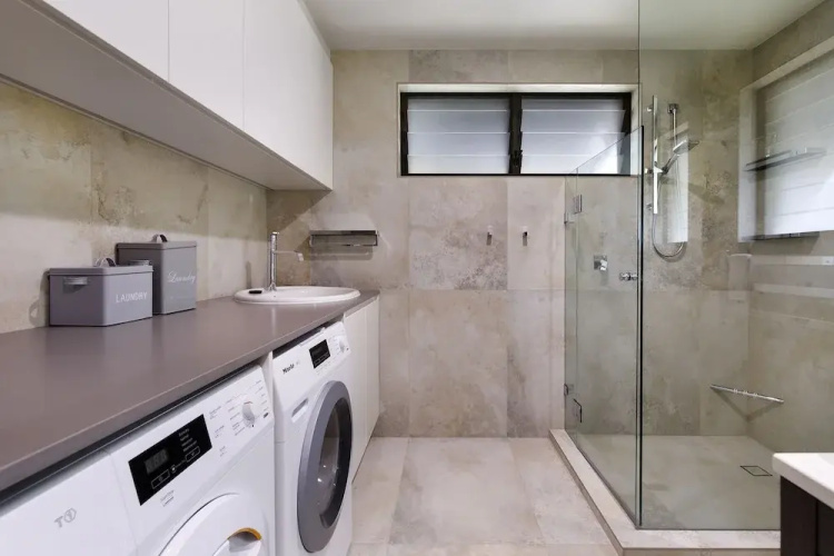 Pisces Apartments