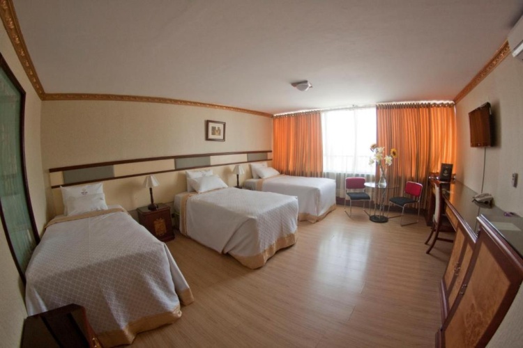 Standard Triple room
