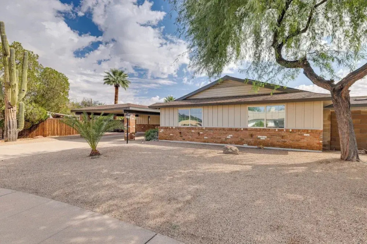 Game Room, Family-friendly Yard! Gem in Phoenix