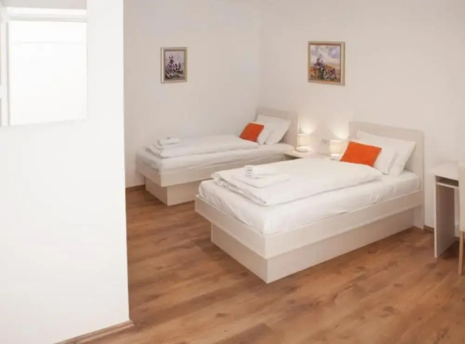 Rooms Lidija 17