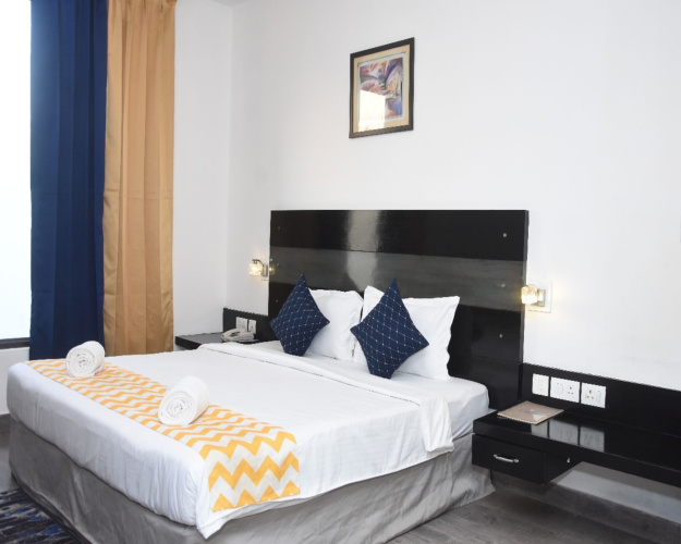 Fabhotel Posh Classic