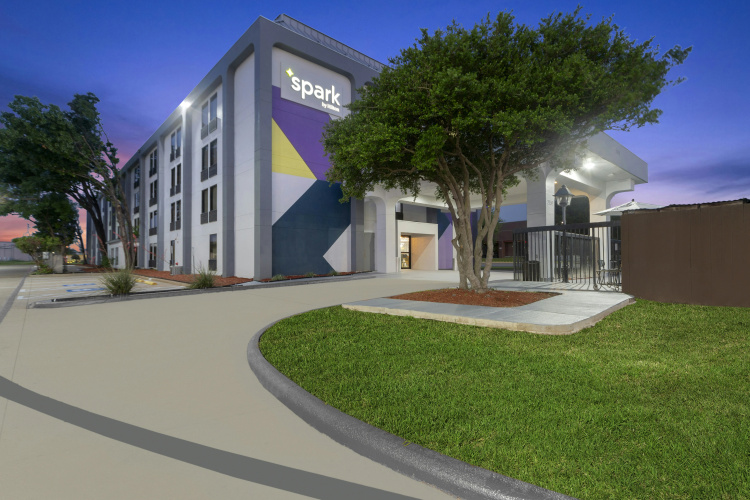 Spark By Hilton Grand Prairie - Grand Prairie, TX
