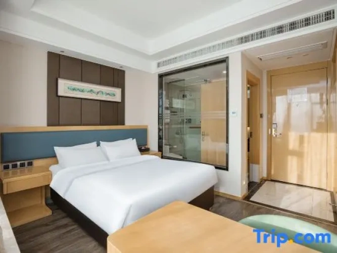 Standard Double room with view
