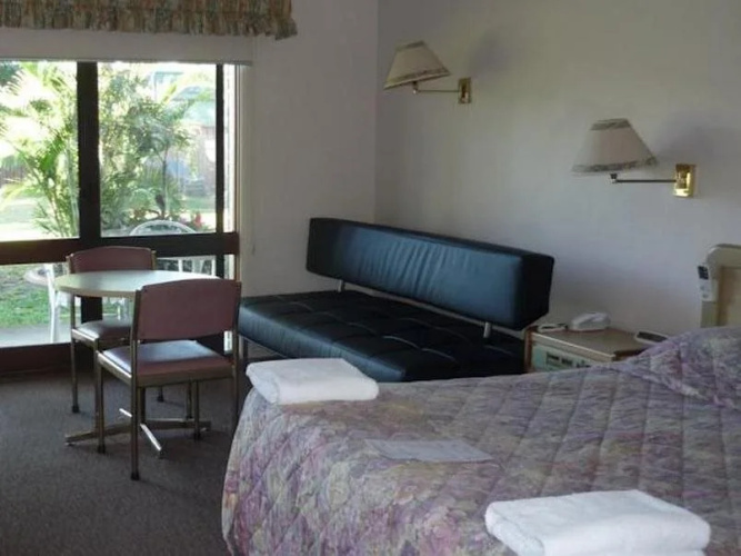 Glades Motor Inn