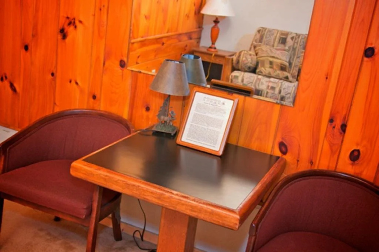 Adirondack Diamont Point Lodge