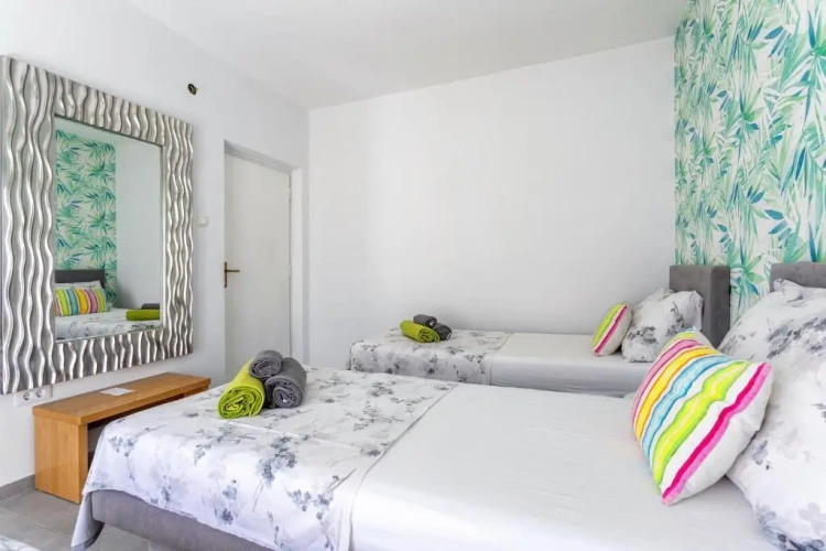 Standard Triple room with balcony