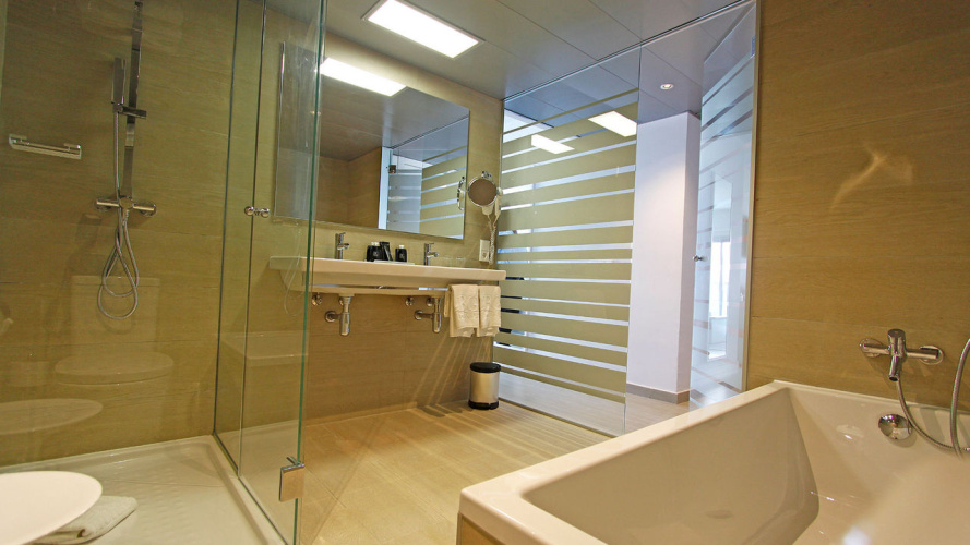 BG Tonga Tower Design Hotel & Suites photo 11