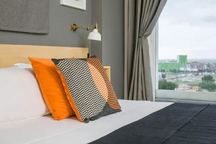 Hotel The 13een