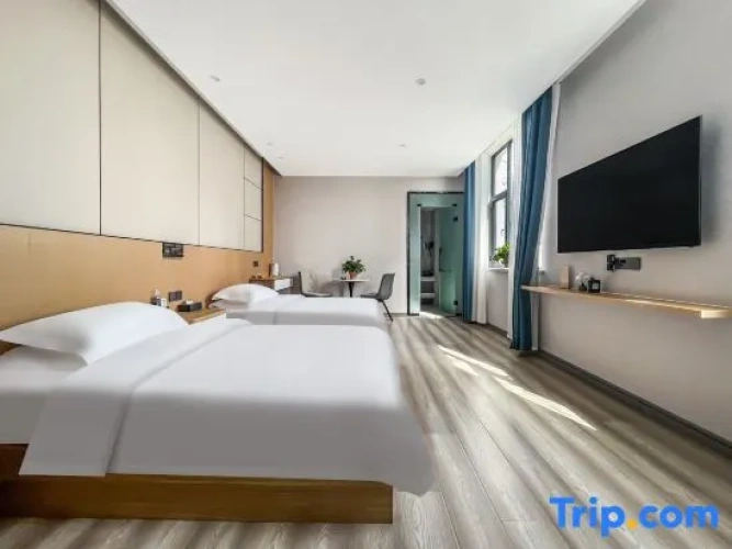 Deluxe Double room with view