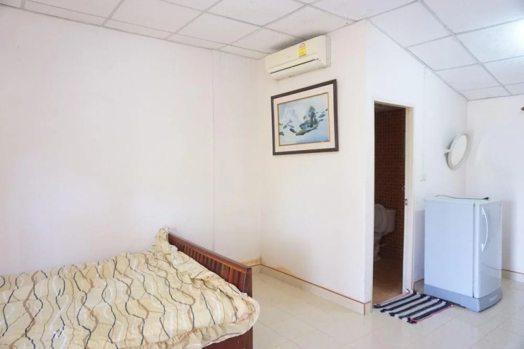 Na Thammachart Hotel