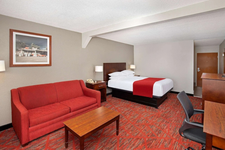 Ramada Bowling Green