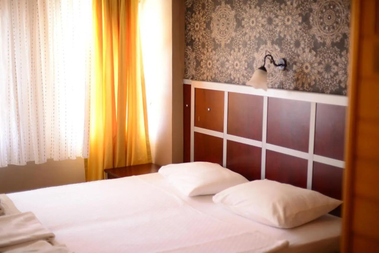 Eras Hotel