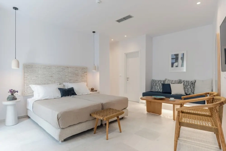 Family Suite with balcony and with city view