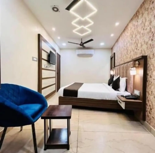 Standard Double room with city view