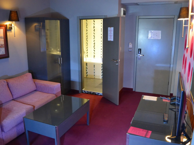 Elate Plaza Business Hotel