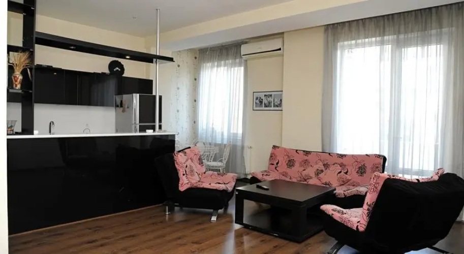 Flat Afaqidze