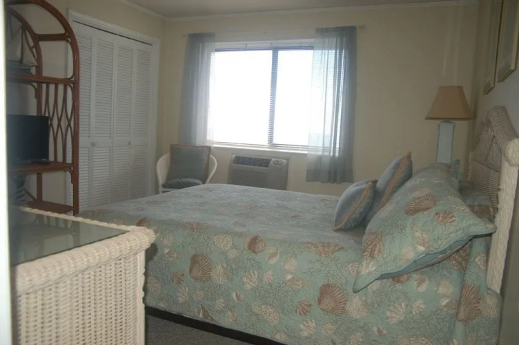 1036-3-C Sunvillas - 2 Br Condo