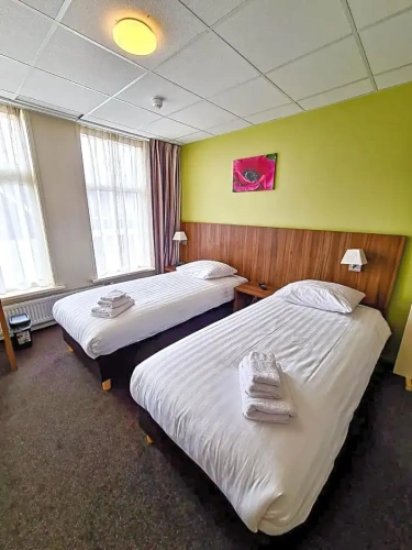 Standard Twin room with balcony