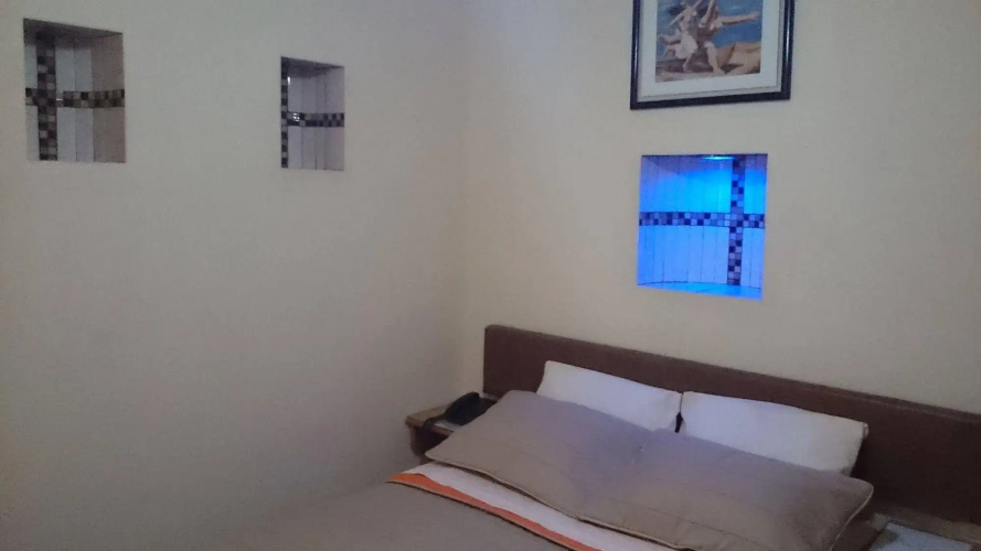 Hotel 1973