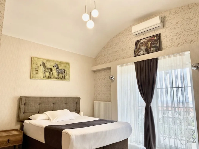 Deluxe room with city view