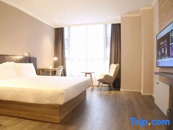 Deluxe Double Suite with city view