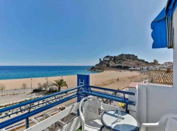 Superior Double room with balcony and beachfront