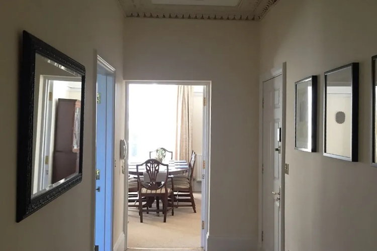 Charming 2BD Flat Cheltenham, Gloucestershire