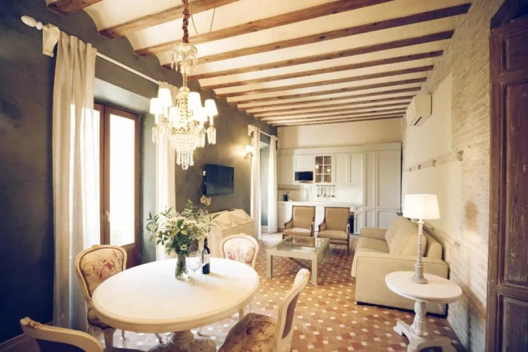 Deluxe Family Suite