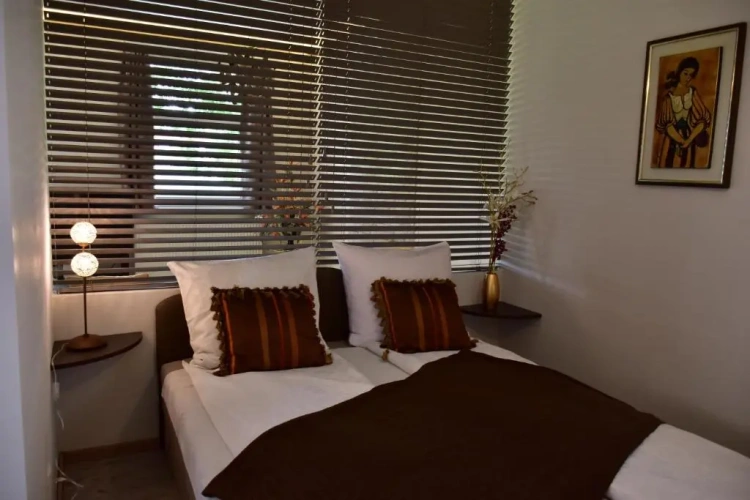 2 Bedrooms Cottage