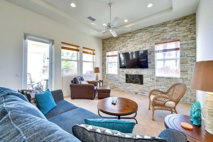 Pool & Hot Tub Access: La Quinta Vacation Home