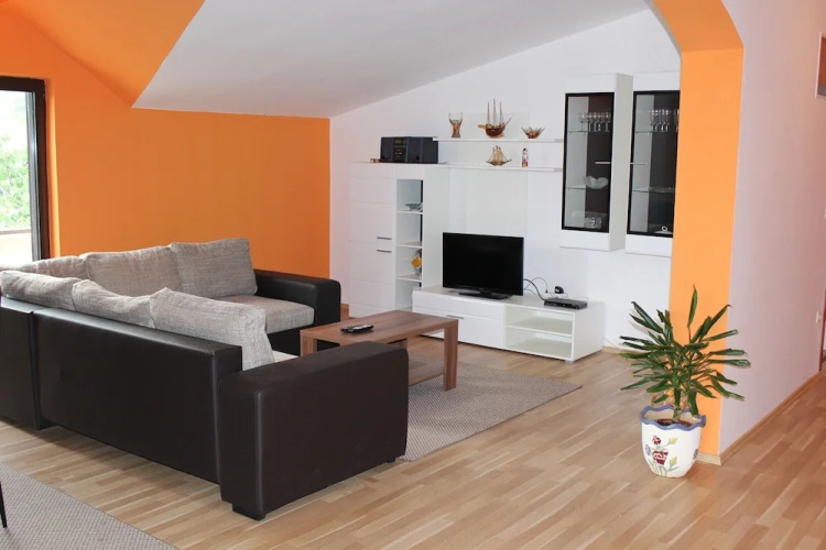 Apartment Radovic Ive
