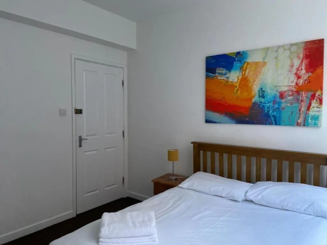 3 Bedrooms Apartment