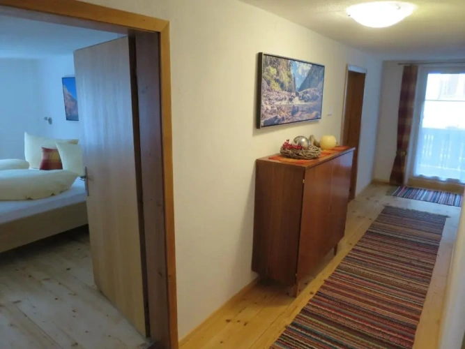 3 Bedrooms Apartment