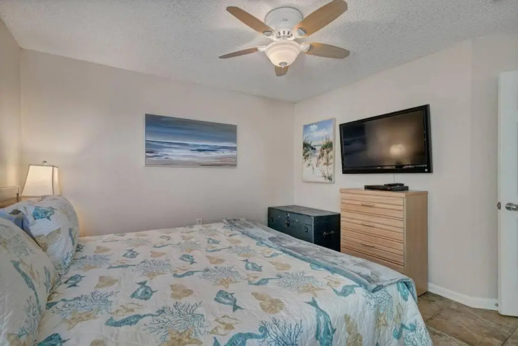 Four Winds 804 - Beachfront 2bd/2ba - Elevator replacement 4/4 to 5/24