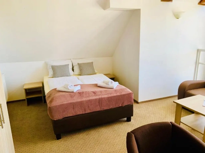 Standard Triple room with sea view