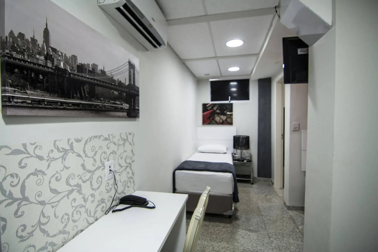 Compacto Hotel